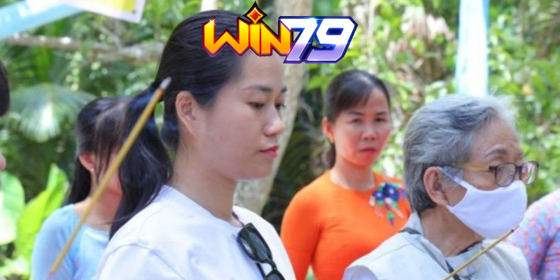 Lâm Vỹ Dạ - Hứa Minh Đạt làm từ thiện tại cổng game W79 - TAVON